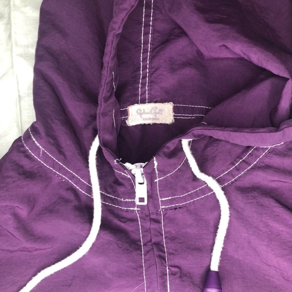 Brandy Melville Santa Monica Rainjacket - Picture 2 of 2